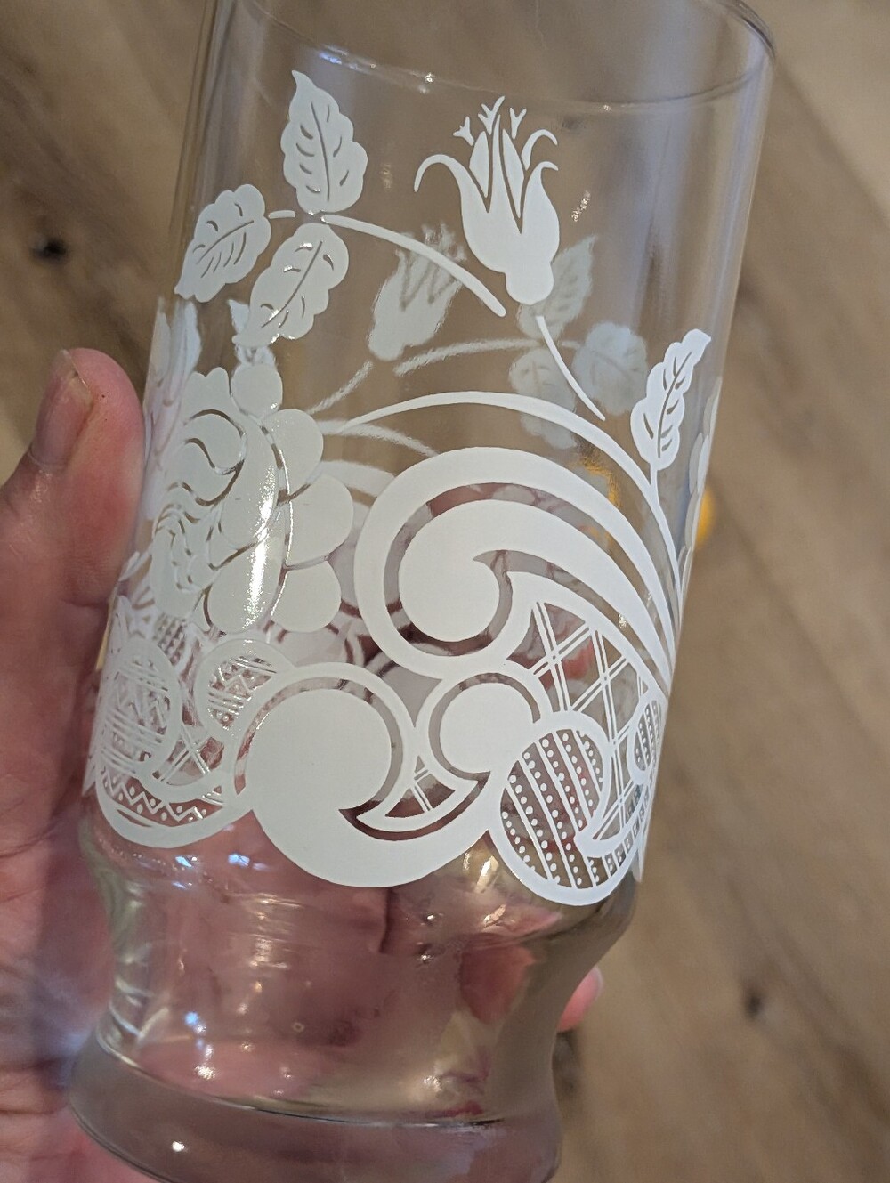 Vintage Libbey Set of 4 Etched Floral Highball Glasses with Gold Rims - Picture 5 of 8